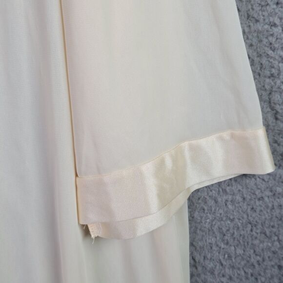 Vanity Fair Yellow Satin Lace Robe Medium Vintage Nylon Button Front USA Made - Picture 9 of 12